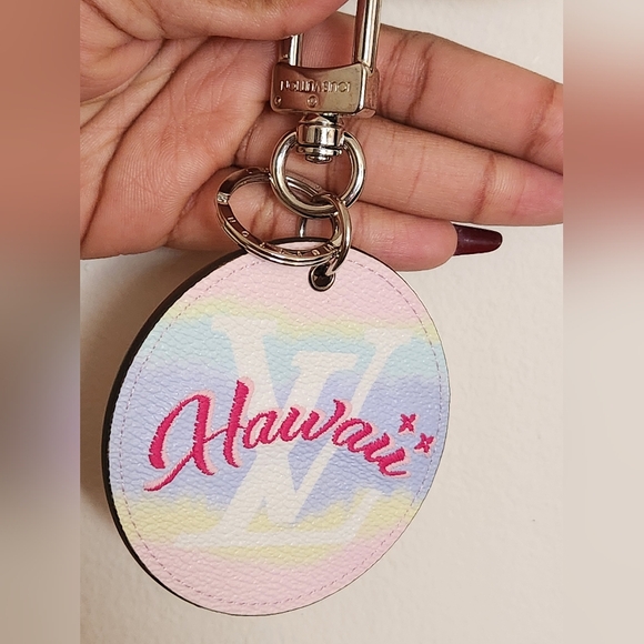 LIMITED EDITION LOUIS VUITTON ESCALE KEYCHAIN HAWAII NEW! - Picture 8 of 9